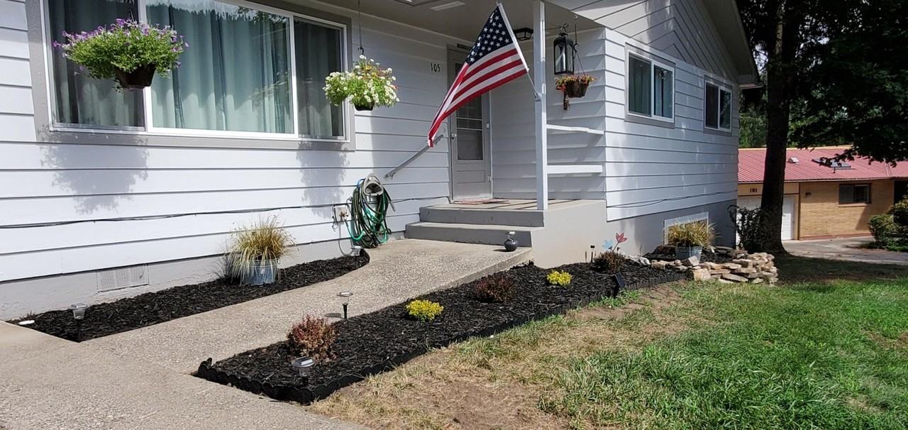 105 Adams Court - Photo 2 of 23