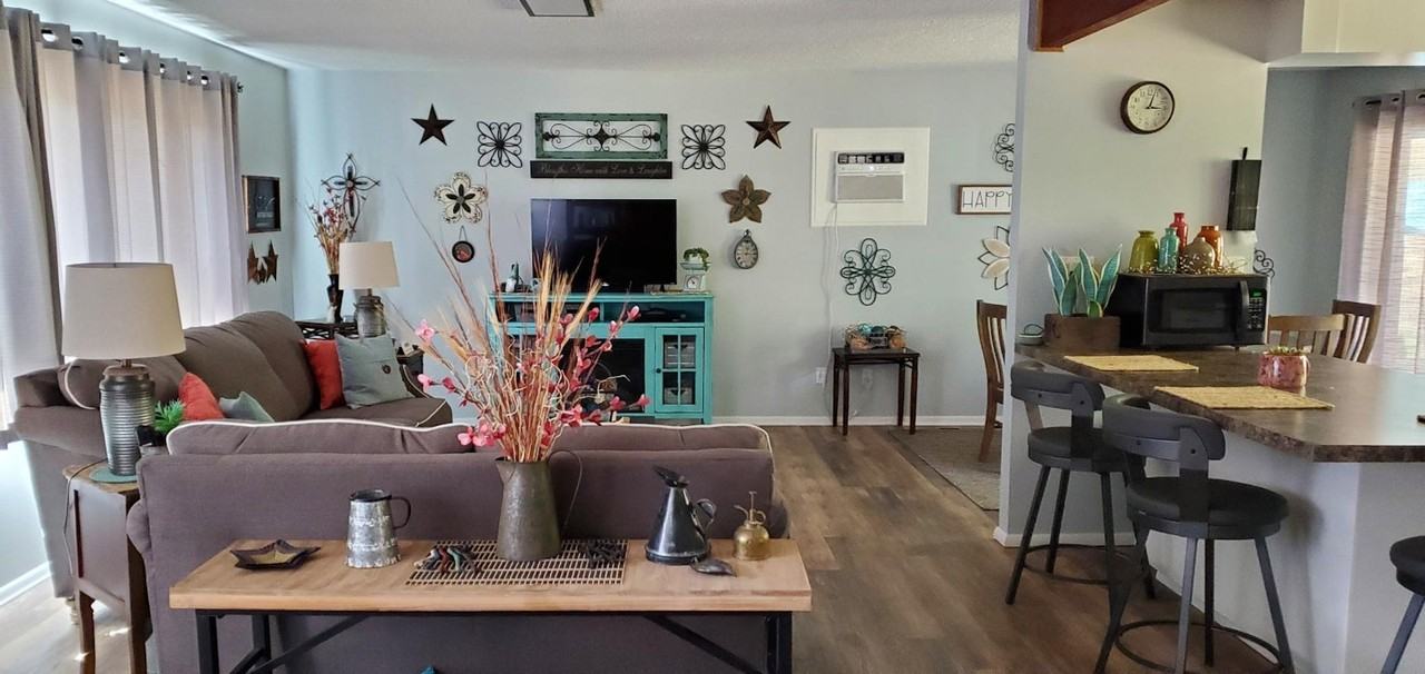 105 Adams Court - Photo 4 of 23