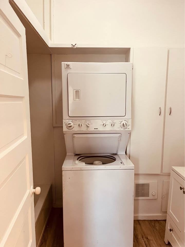 431 E Woodard St #102 - Photo 6 of 11