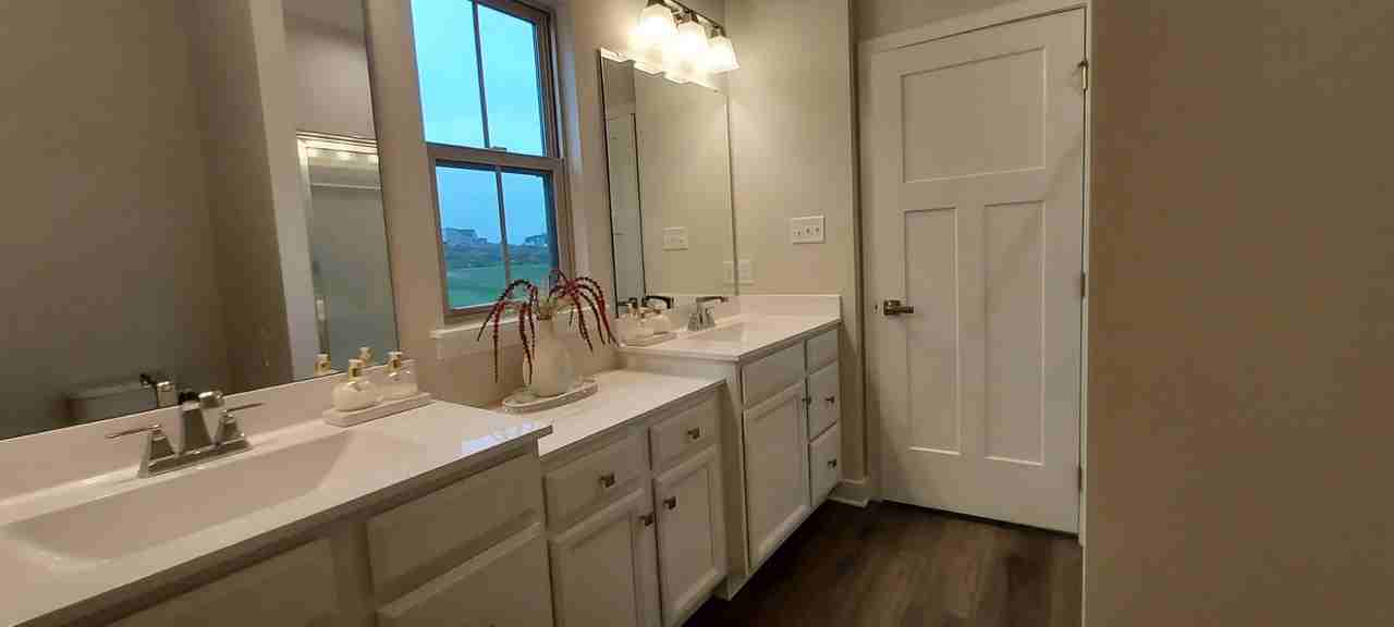 Lampl Ln #4007 - Photo 6 of 15