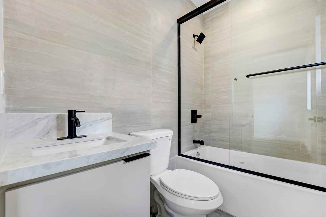 5348 Oakland St #5348 - Photo 7 of 11