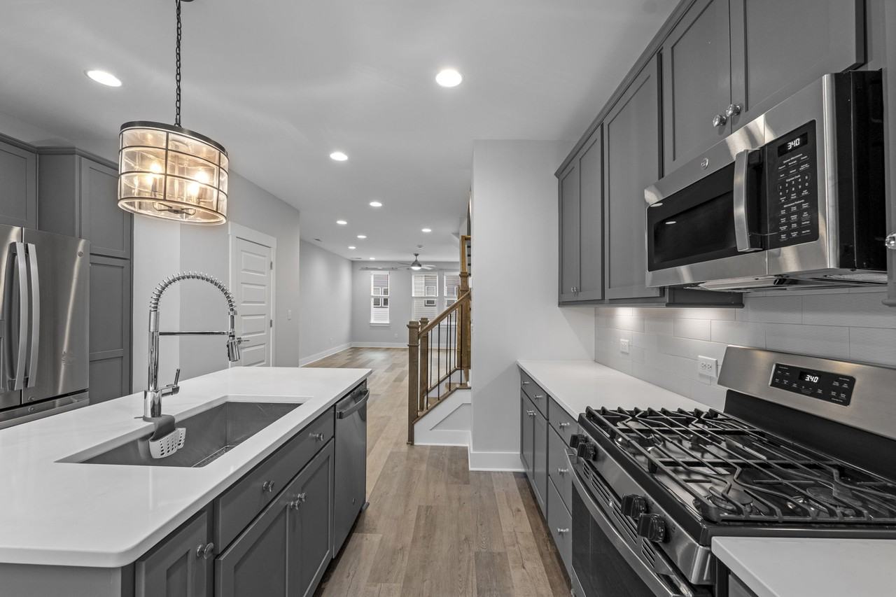 644 W End Dr #1 - Photo 7 of 40