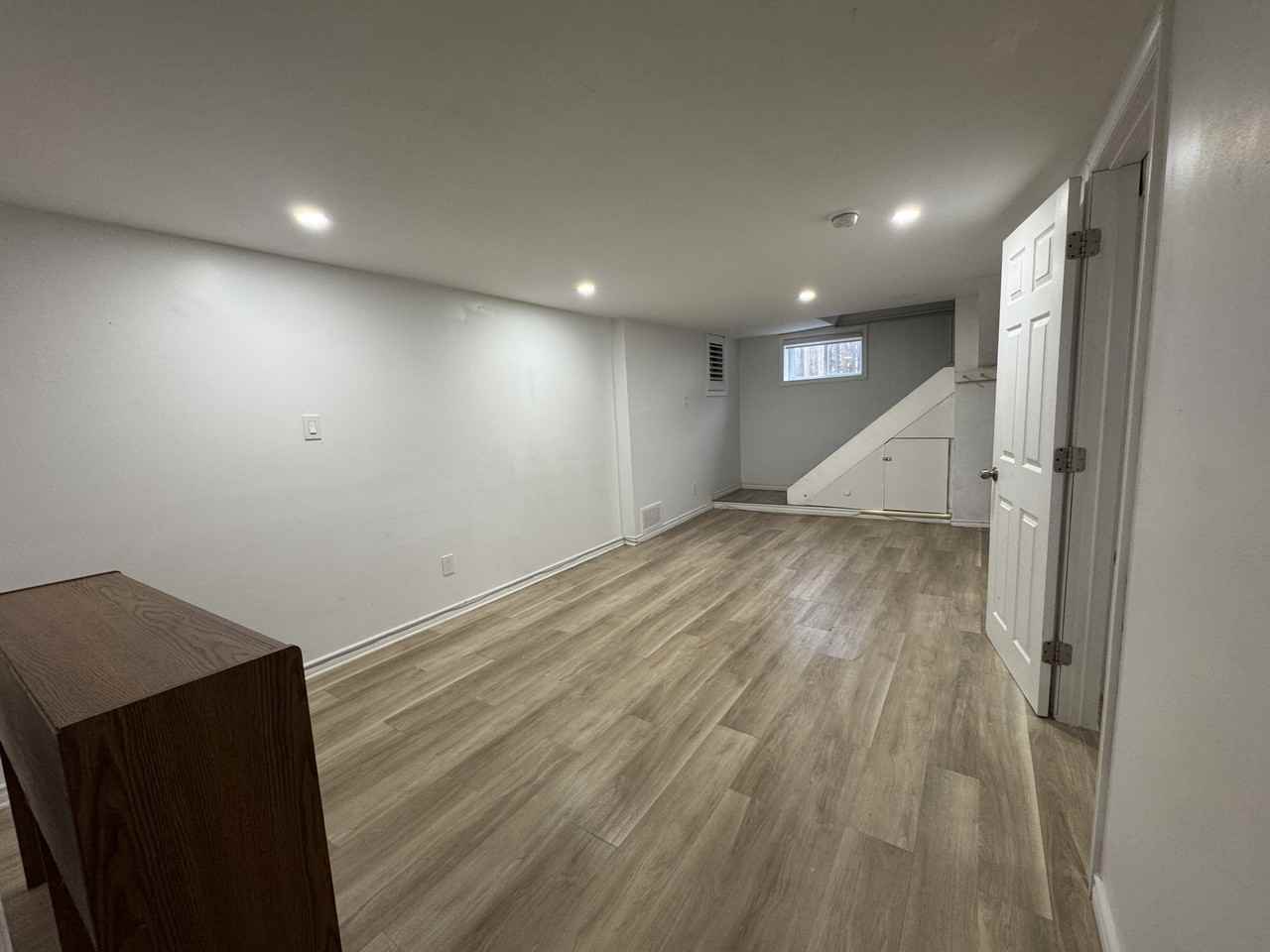 42 Bloomfield Ave Lowr - Photo 2 of 10