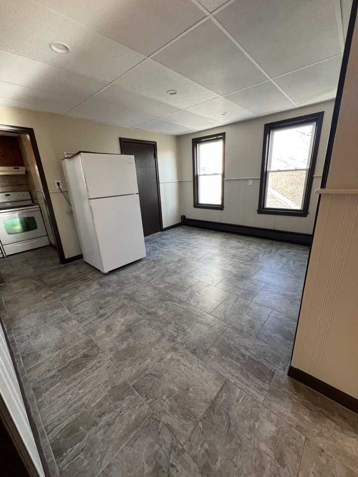 17 Jewel Ave #17 - Photo 2 of 10