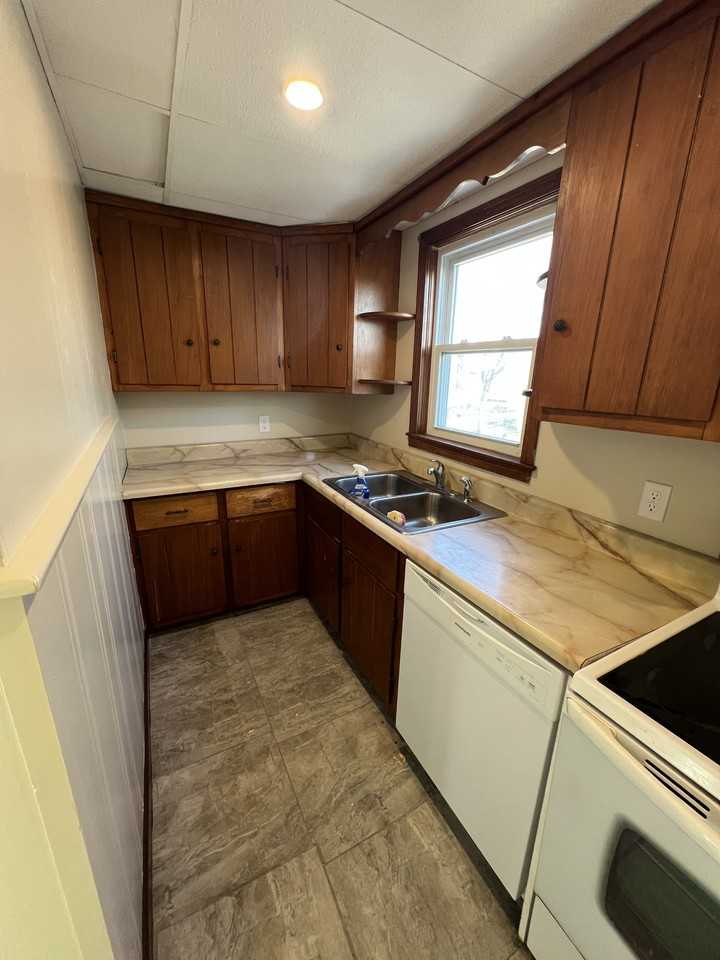 17 Jewel Ave #17 - Photo 3 of 10