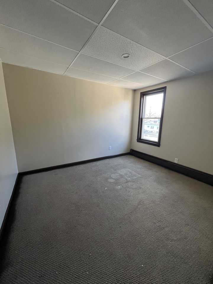 17 Jewel Ave #17 - Photo 6 of 10