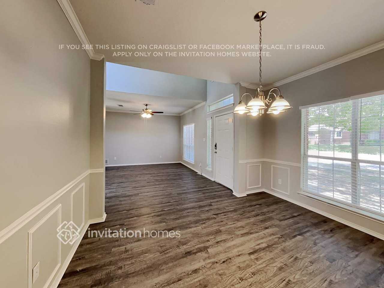 828 Sansome Dr - Photo 4 of 21