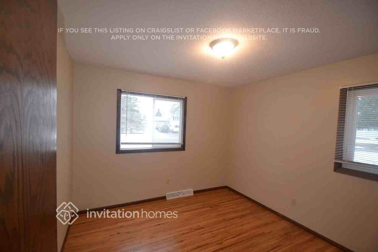 5300 81st Ave N - Photo 6 of 12