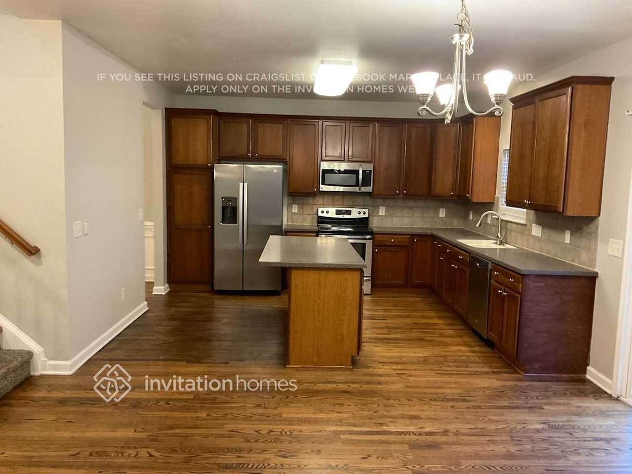 618 Redford Place Dr - Photo 4 of 14