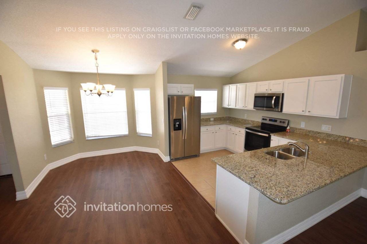 25913 Aysen Dr - Photo 3 of 9