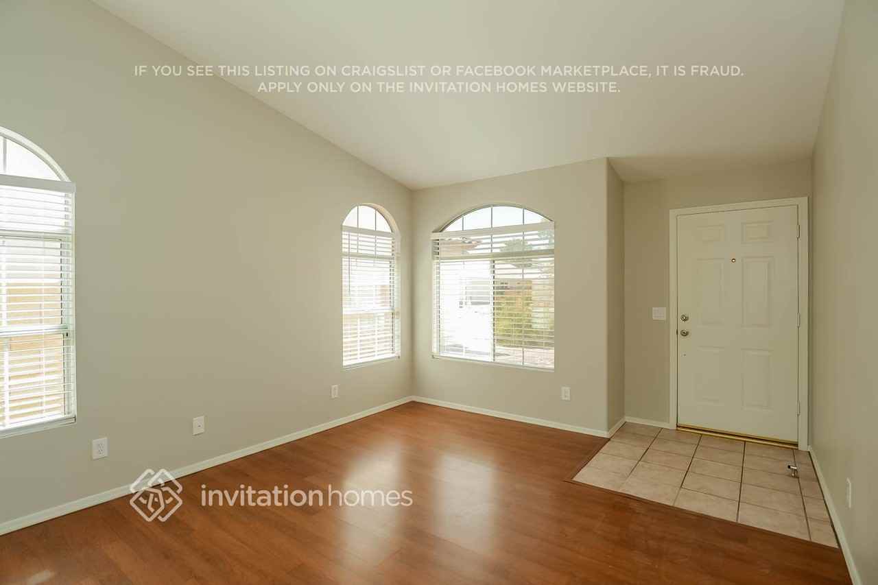 1182 W Orchid Ln - Photo 3 of 16