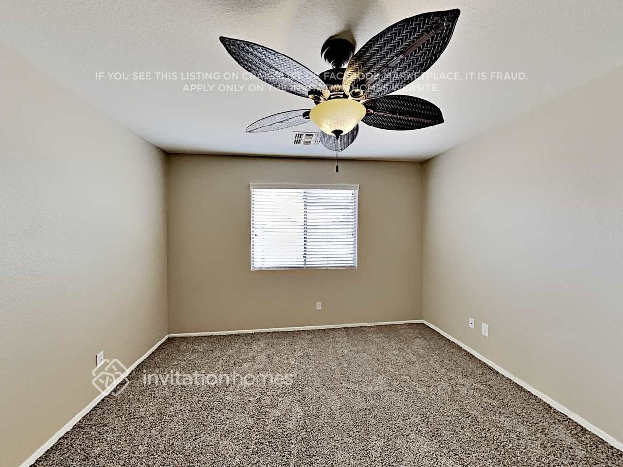 834 E Impreria St - Photo 5 of 12