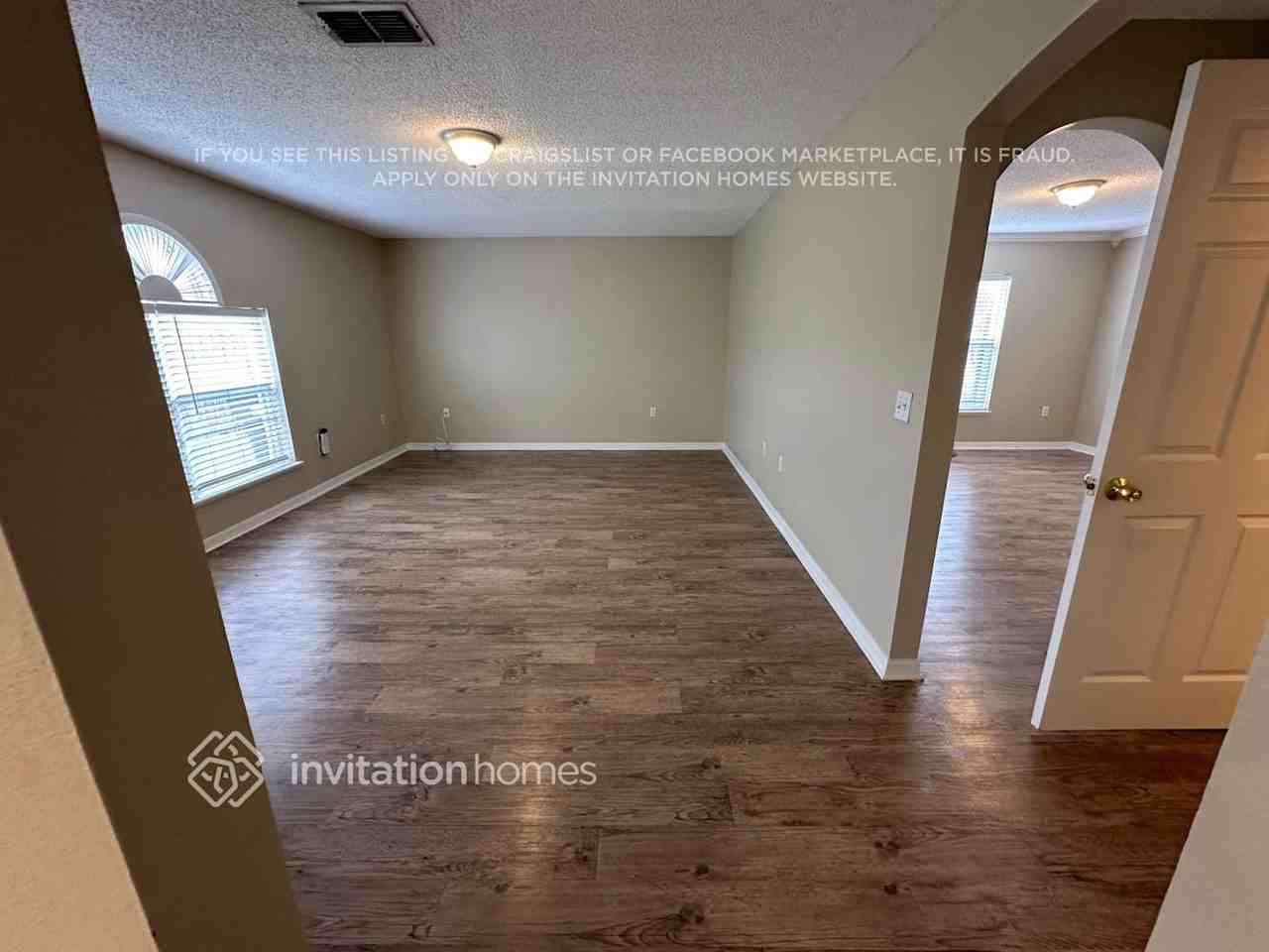 4725 Willamette Cir - Photo 2 of 5