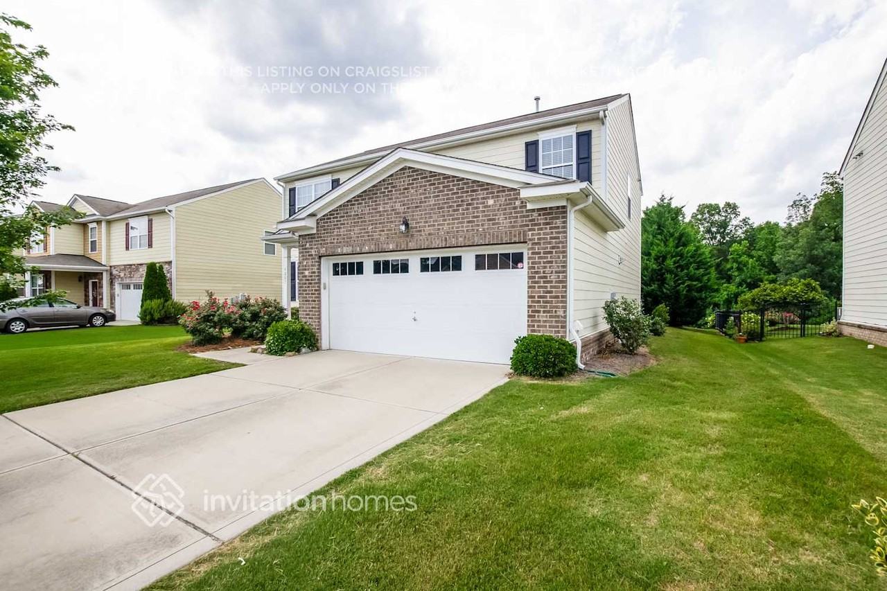 4007 Blue Stream Ln - Photo 3 of 23