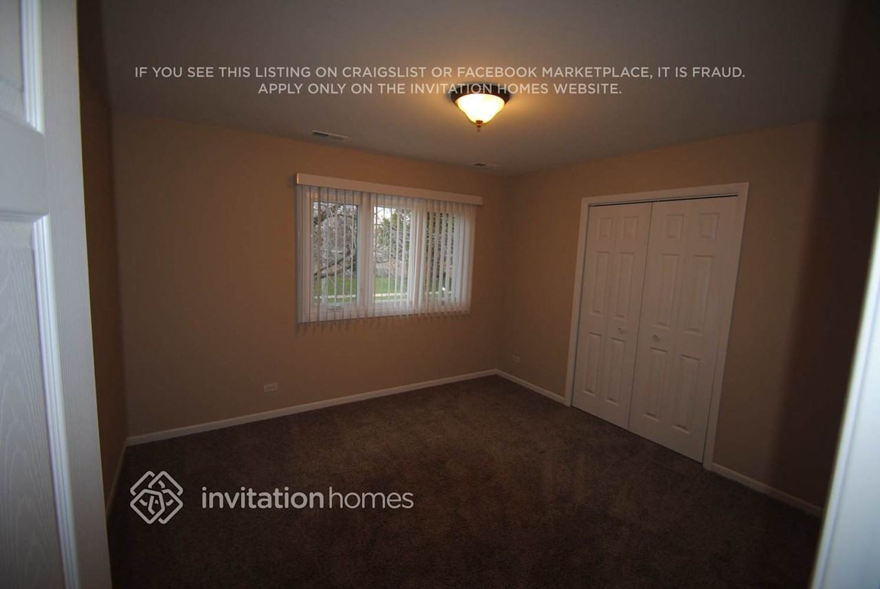 8732 Oak Park Ave - Photo 5 of 10