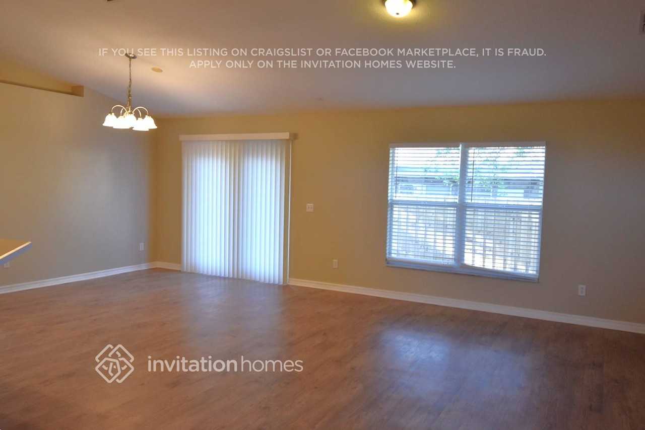 70 Crystal Dr - Photo 2 of 4