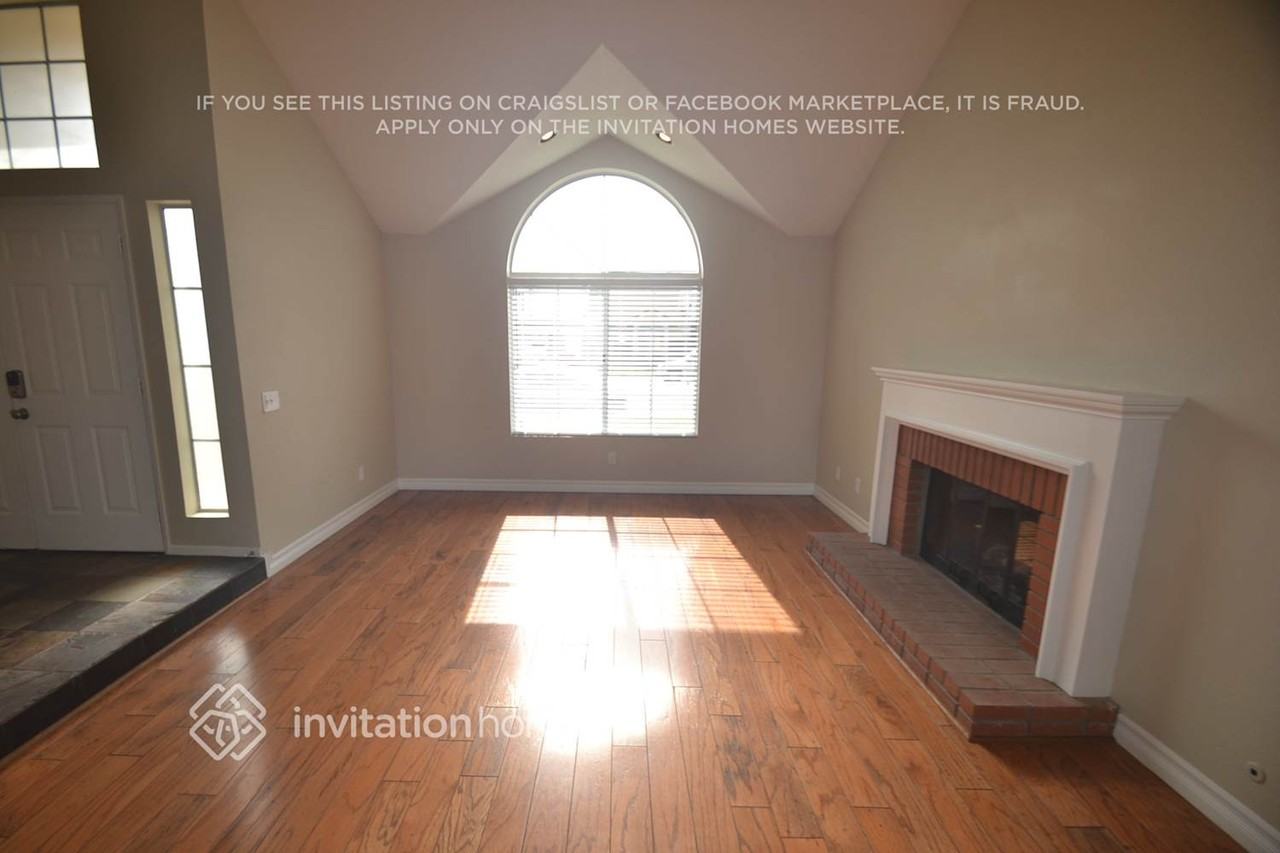 22557 Sheffield Dr - Photo 4 of 17