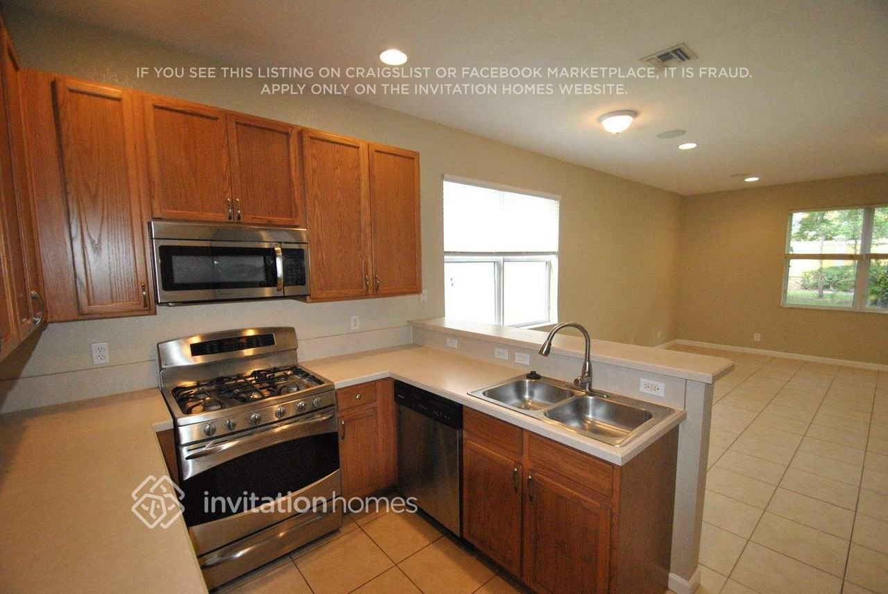 108 Lancaster Way - Photo 5 of 12