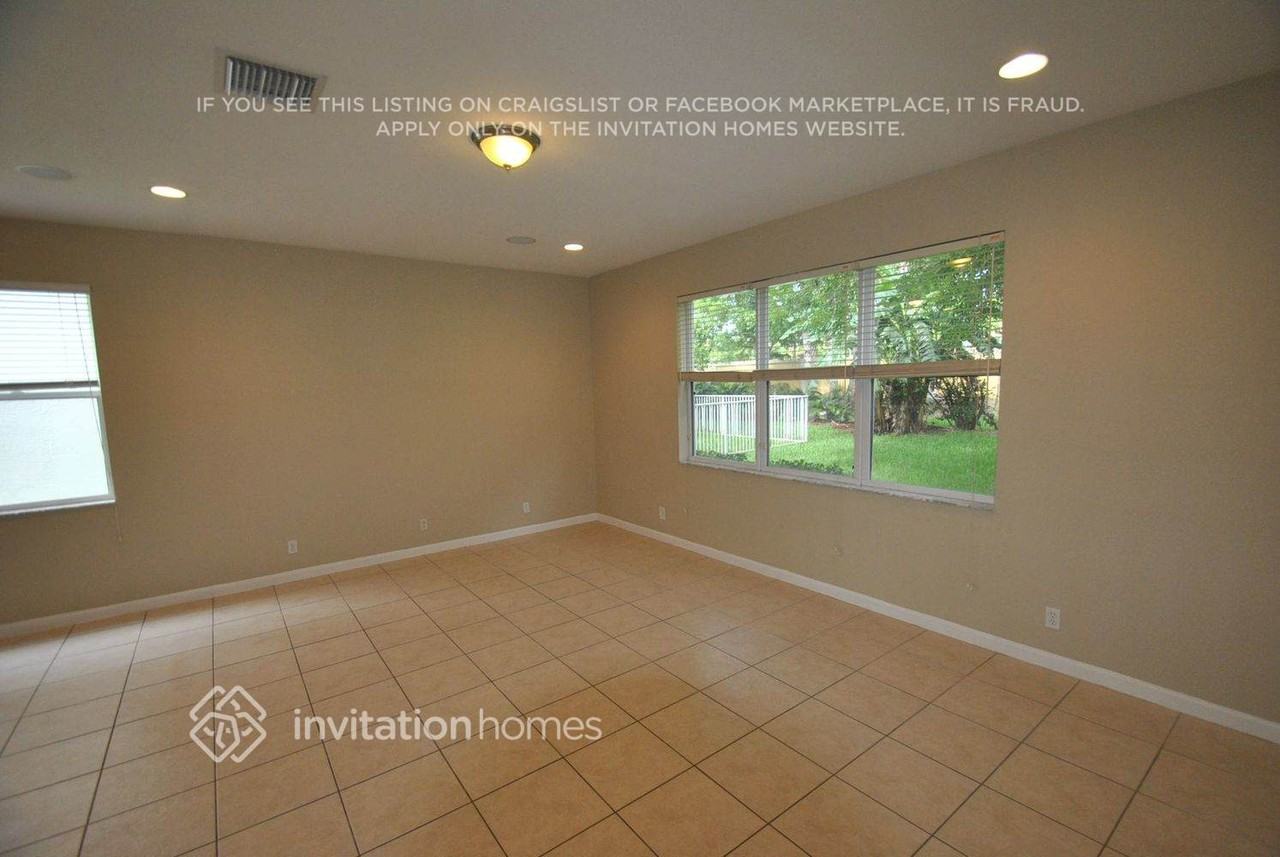 108 Lancaster Way - Photo 6 of 12