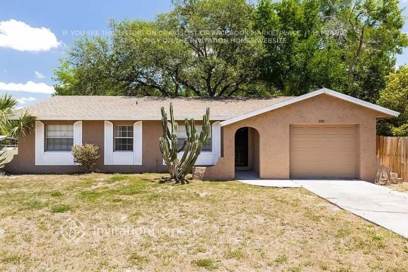 990 Vincent Dr - Photo 2 of 10