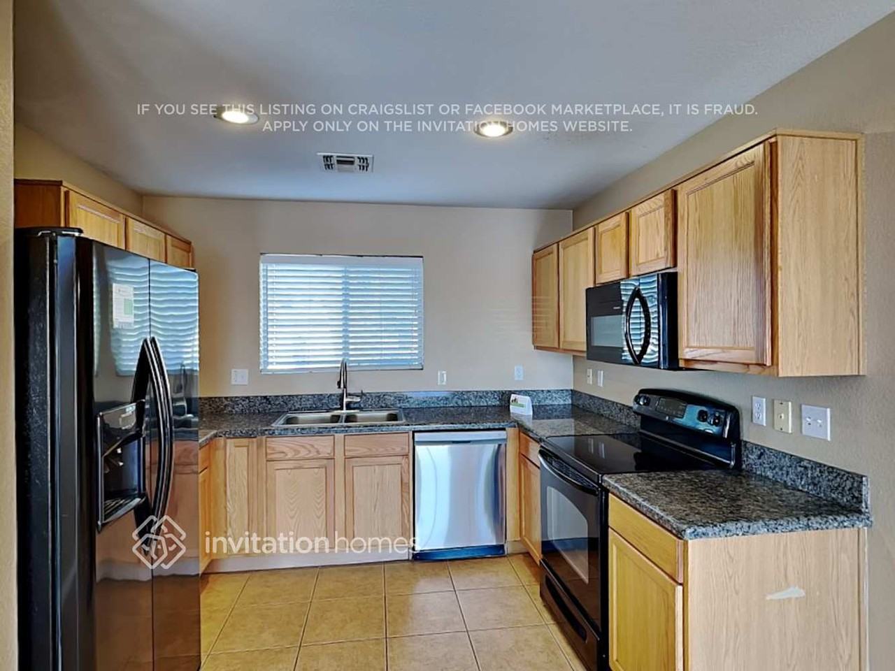 1065 E Omega Dr - Photo 6 of 18