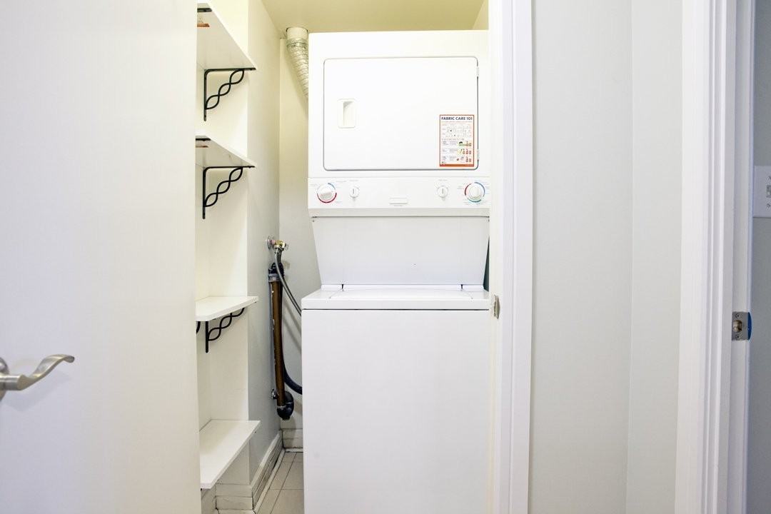 16 Harrison Garden Blvd - Photo 7 of 14