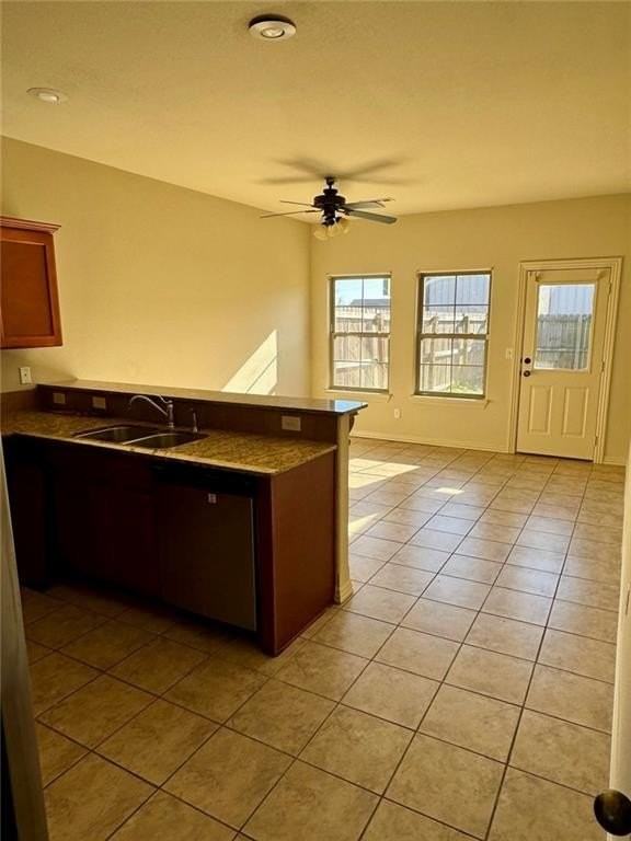 938 Kensington Dr - Photo 5 of 11