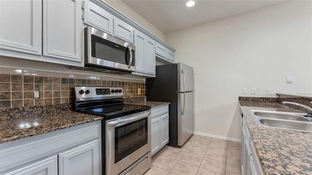 3000 Sw Windrift Ave - Photo 7 of 40