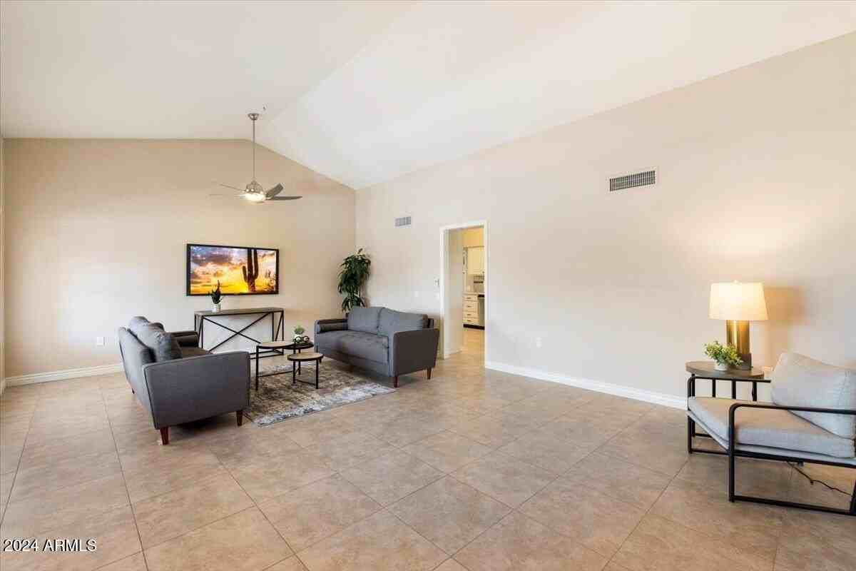 12318 W Fieldstone Dr - Photo 4 of 30