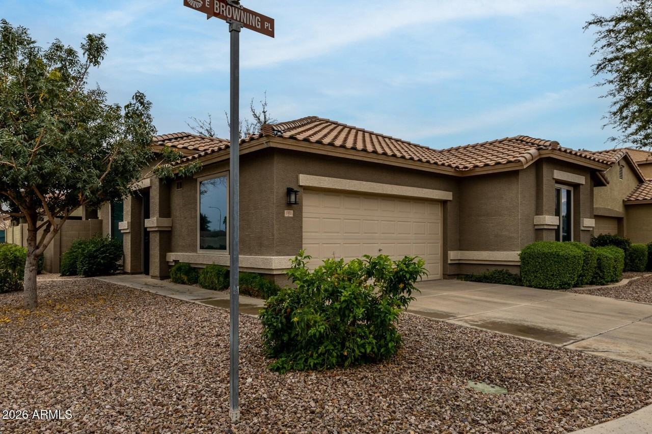 1991 E Browning Pl - Photo 5 of 37