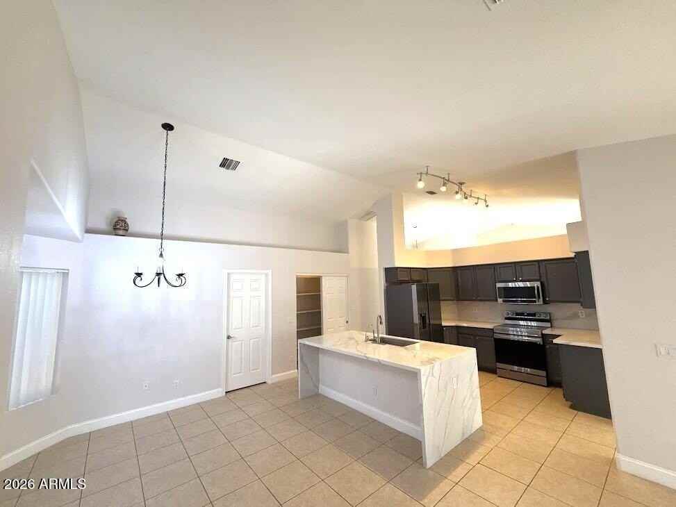 913 W Horseshoe Ave - Photo 7 of 19