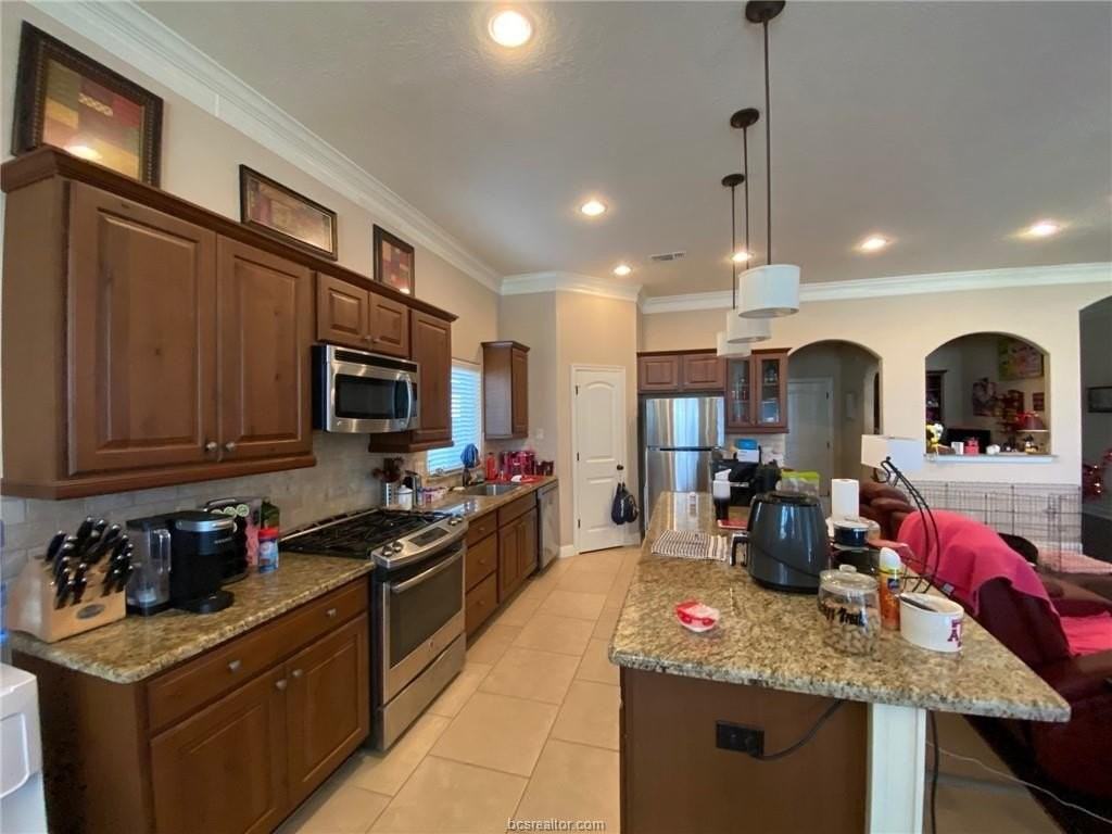 4261 Rocky Rhodes Dr - Photo 3 of 16