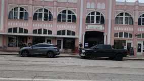 UNKNOWN - Photo 1 of 1