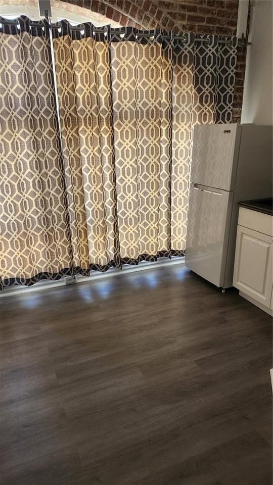 UNKNOWN - Photo 7 of 12