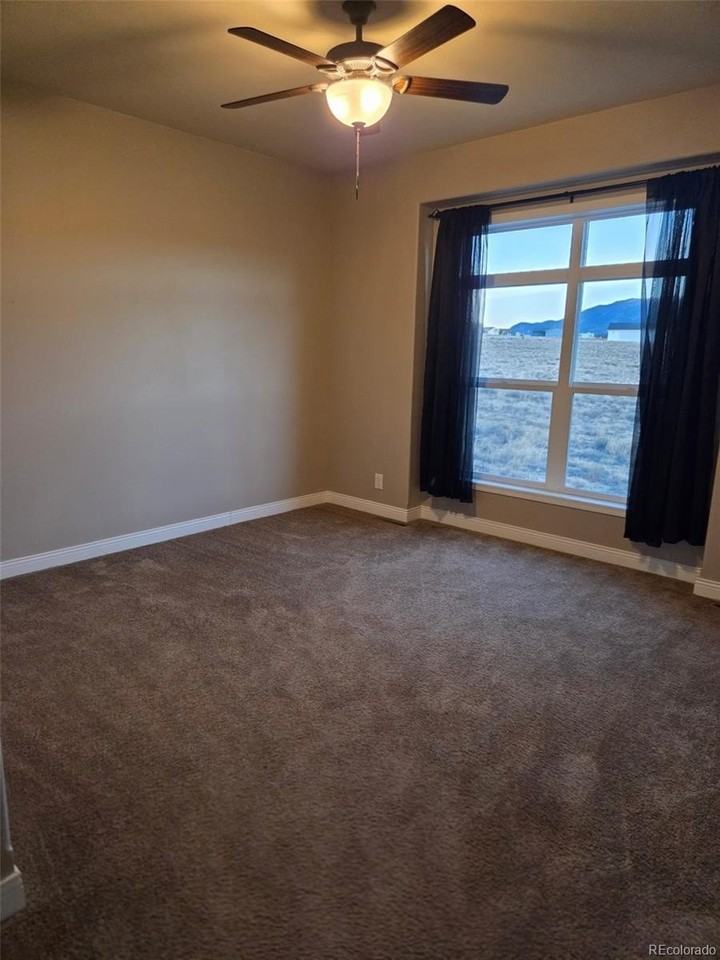 30771 Trent Dr - Photo 3 of 13