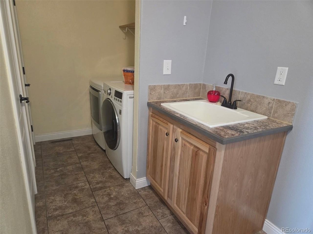 30771 Trent Dr - Photo 5 of 13