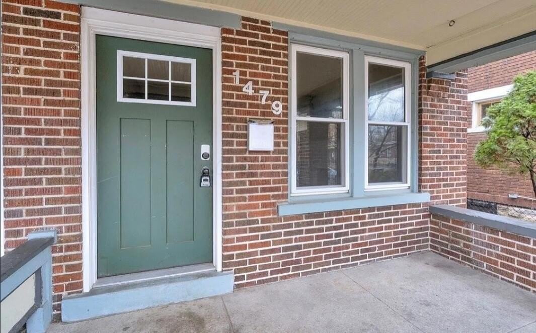 1479 Bryden Rd - Photo 2 of 21