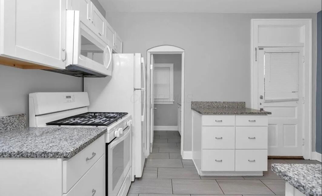 1479 Bryden Rd - Photo 7 of 21