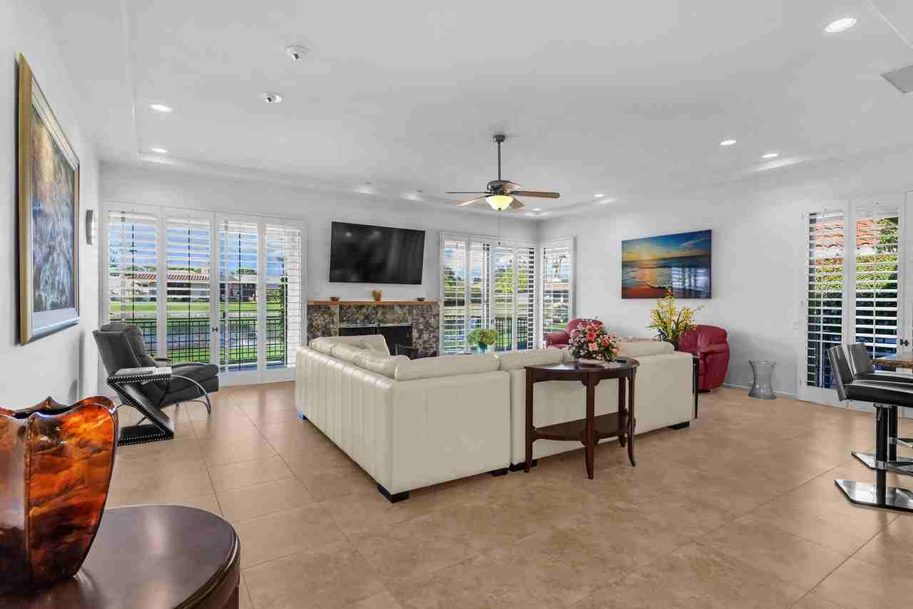 10 Colgate Dr - Photo 5 of 46