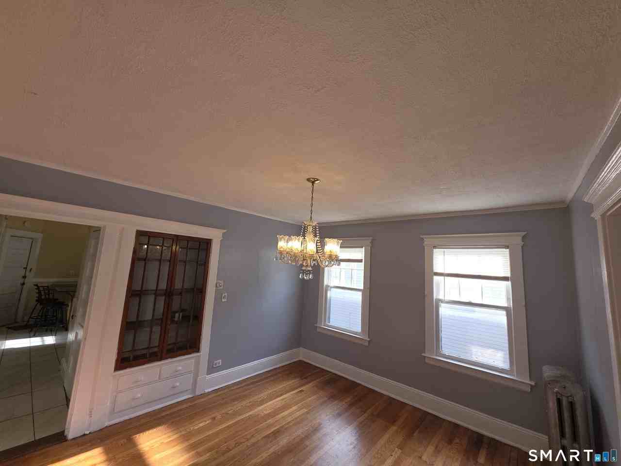 218 Grandview Ter - Photo 3 of 14
