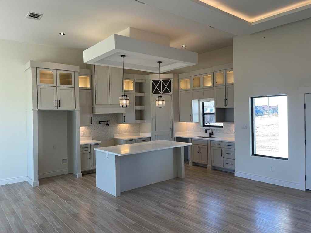 3264 Ethel Dr - Photo 5 of 37