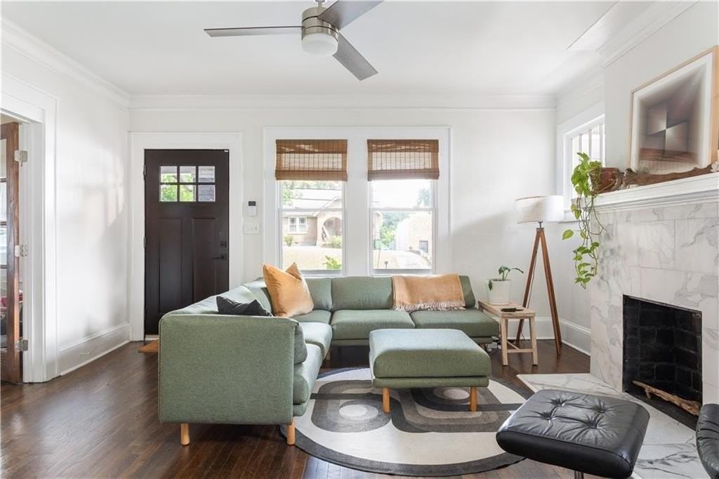 1010 Dill Ave Sw - Photo 5 of 39