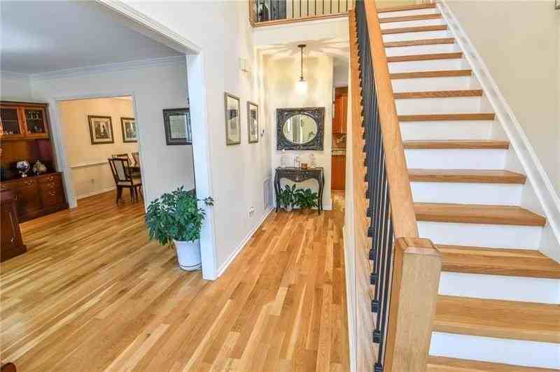 1865 Oak Tree Holw - Photo 4 of 35