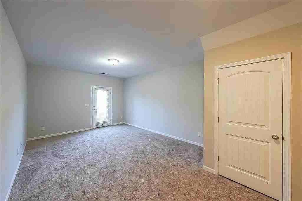 7065 Post Park Way - Photo 7 of 15