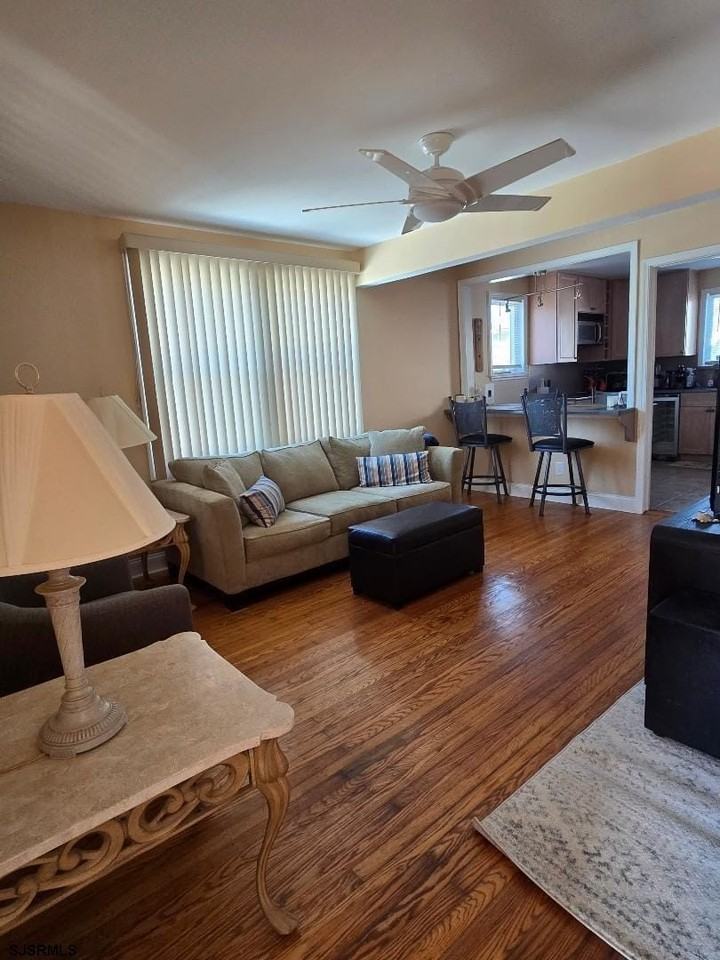 231 N Wyoming Ave - Photo 4 of 20