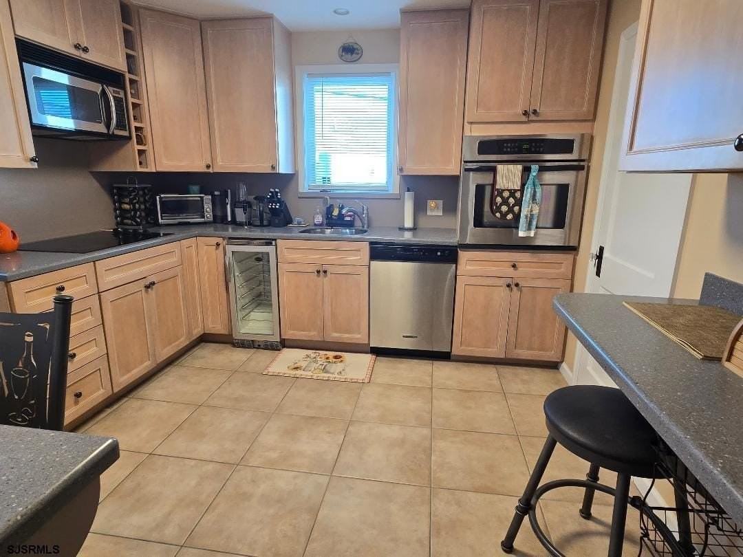 231 N Wyoming Ave - Photo 6 of 20