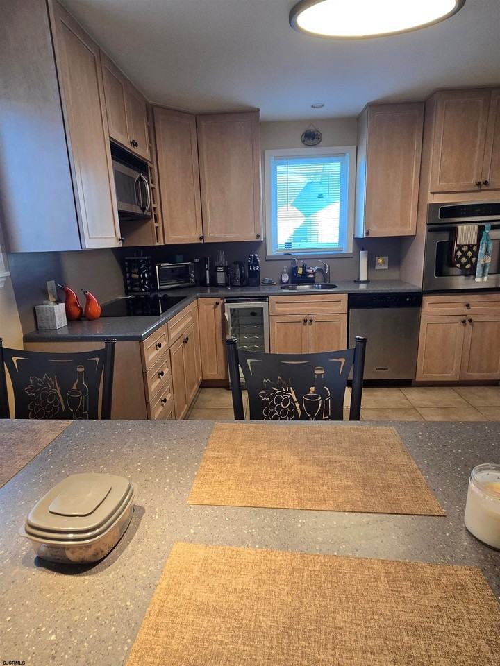 231 N Wyoming Ave - Photo 7 of 20