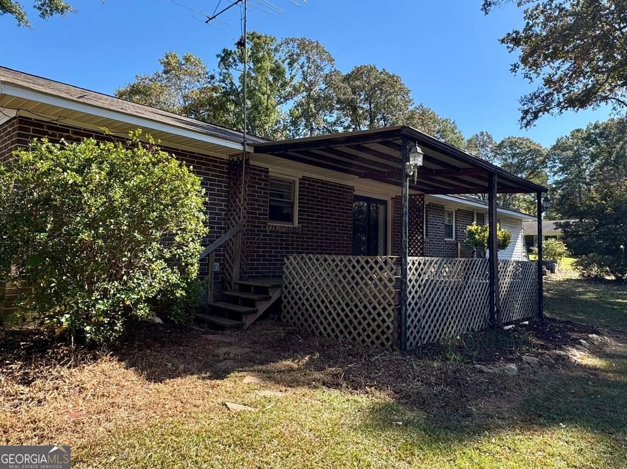 606 Viewpoint Dr - Photo 3 of 4