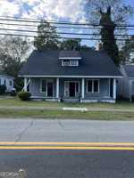 featured image of 92 Woodlawn Ave Apt B #B