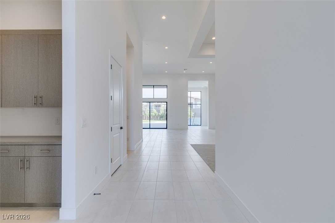 10710 Agate Cliffs Ave - Photo 6 of 50